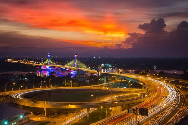 Ponte Nonthaburi, forma expressa — Fotografia de Stock