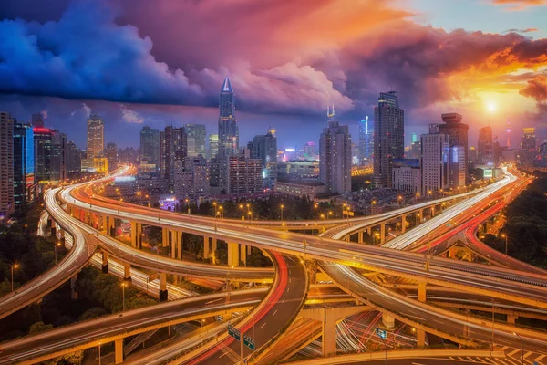 Super highway i shanghai city — Stockfoto