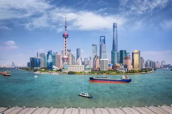 Shanghai skyline with modern urban skyscrapers — Stock Photo, Image