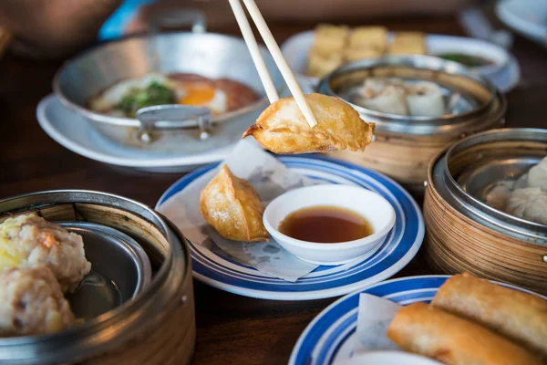 Gyoza dim sum set, kinesisk mat och japansk mat — Stockfoto