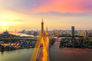 Rama 9 köprü