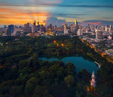 Lumpini spor Parkı ve şehir Bangkok