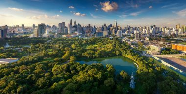 Lumpini park ve Bangkok şehir