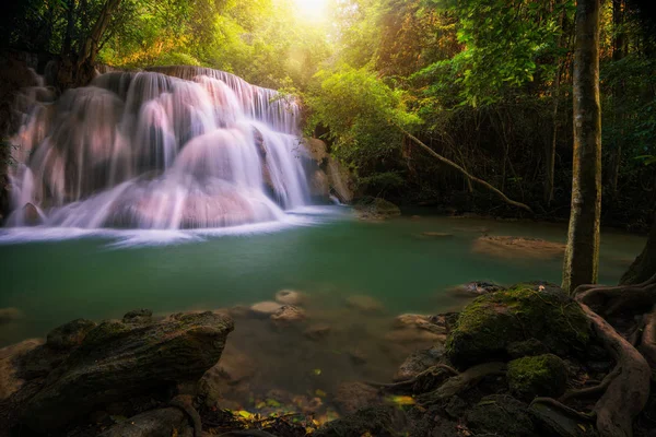 Huai mae khamin waterval — Stockfoto