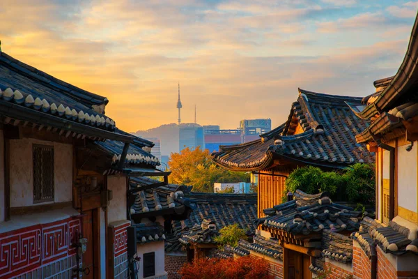 Ancient Korean Town Autumn Morning Sunrise Travel Place Seoul City — Fotografia de Stock