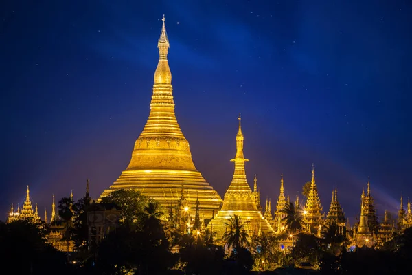 Shwedagon pagoda — Stock fotografie