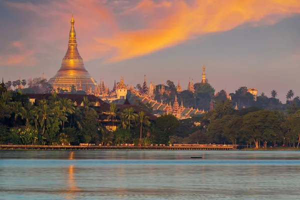 Pagode de Shwedagon — Photo