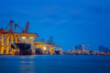 Konteyner terminali yükleme