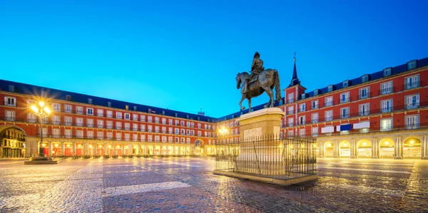 Ranní světlo na Plaza Mayor v Madridu — Stock fotografie