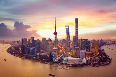 Shanghai 'nin Günbatımı ve Şehir Manzarası,
