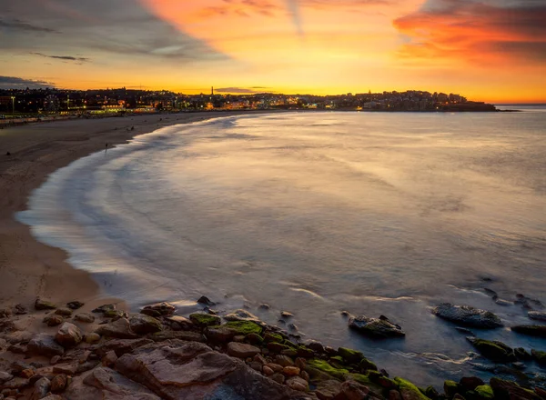 Východ slunce na pláži v Sydney — Stock fotografie