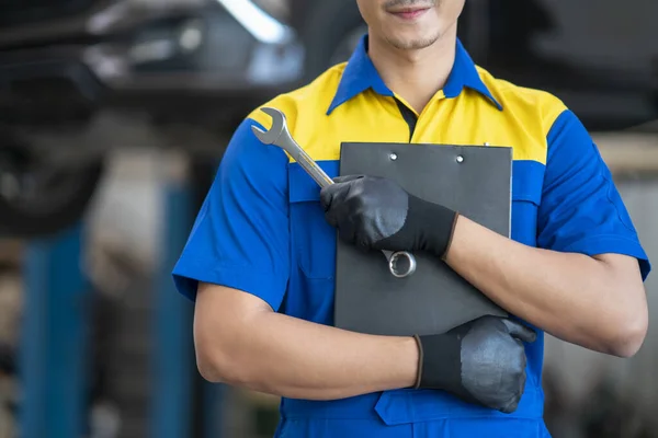 Hombre Asiático Servicio Automóviles Reparación Mantenimiento Concepto Personas Feliz Hombre — Foto de Stock