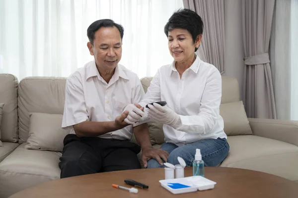 Asian Old Man Him Wife Test Diabetes Check Them Self — Stock Photo, Image