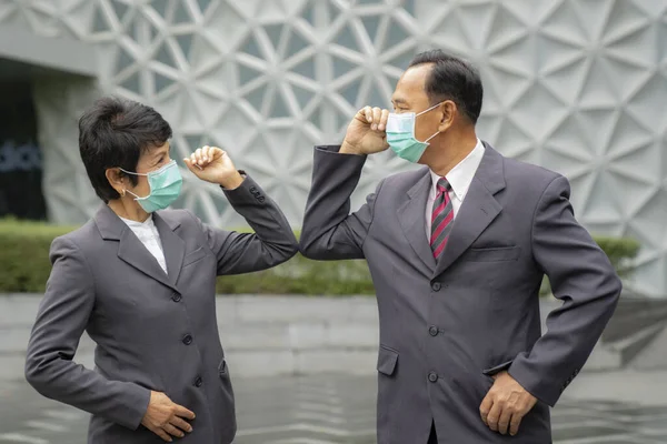 Old Asian Business People Greeting Togather New Methode Mask Prevent — Stock Photo, Image