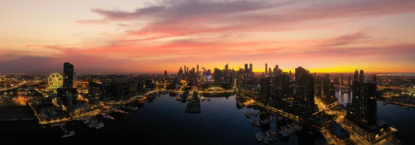Melbourne City Nin Maribyrnong Nehri Footscray Parkı Üzerindeki Manzarası Günbatımında — Stok fotoğraf