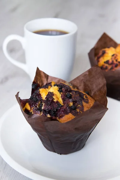 Muffin con tazza di caffè — Foto Stock