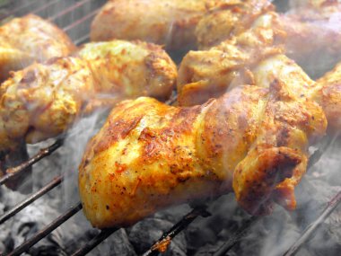           Barbekü - Izgara tavuk kanadı, yaz hafta sonu