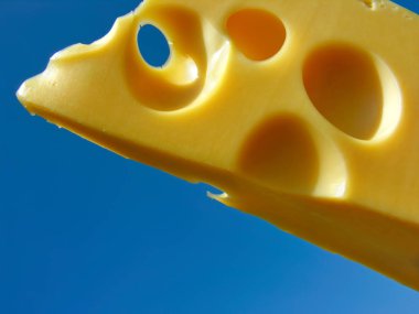 Kolesterol saldırı. Peynir kavramsal görüntü