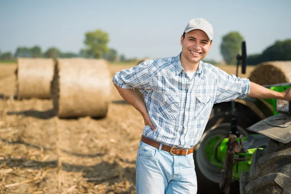 Smiling farmer in his field — Stock Photo, Image