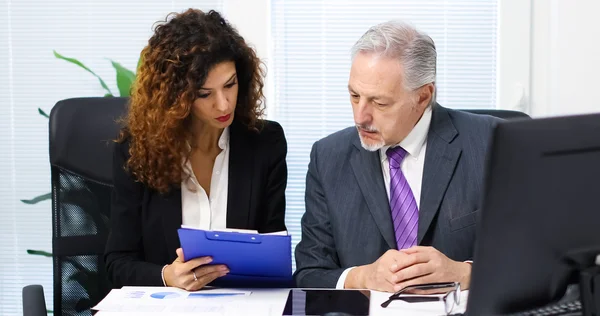 Empresários no trabalho — Fotografia de Stock