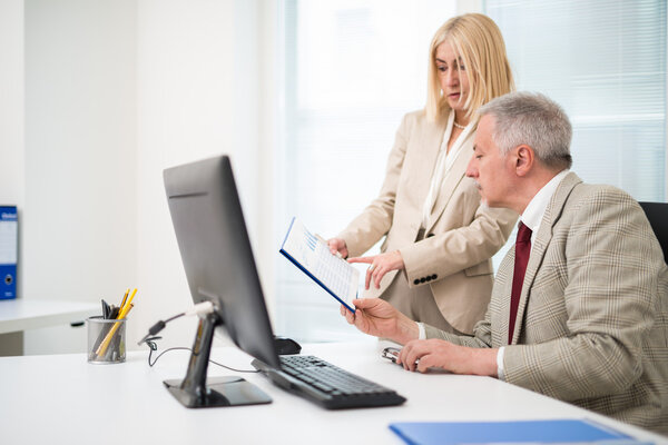 Бизнес-люди на работе