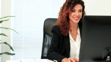 müşteri temsilcisi iş başında