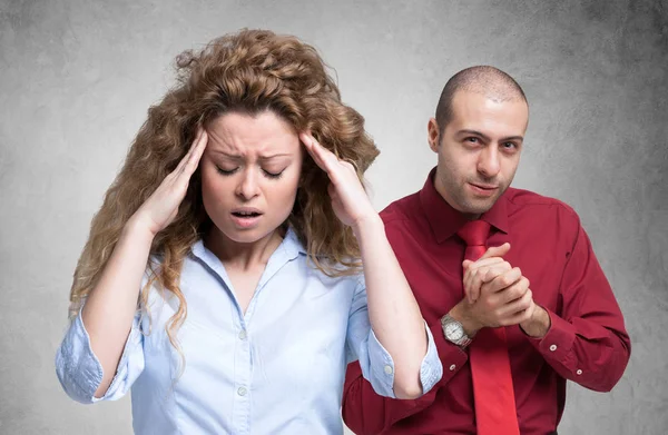 Man is genieten van haar ongeluk — Stockfoto