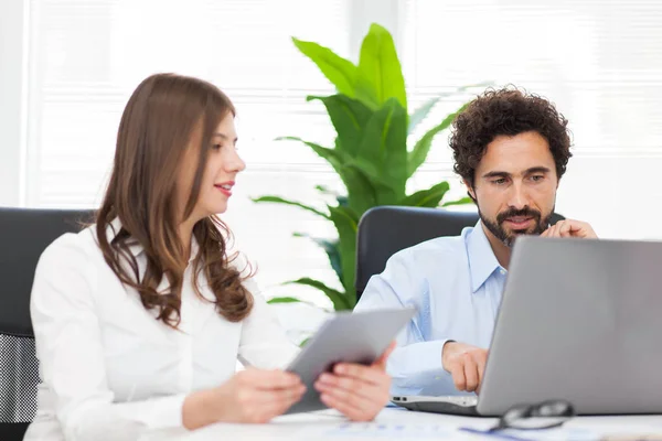 Gente de negocios trabajando —  Fotos de Stock