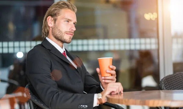 Manager relajante en la cafetería — Foto de Stock