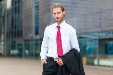 genç yakışıklı işadamı 