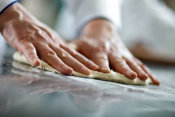 Chef at work in his Kitchen — Stock Photo, Image