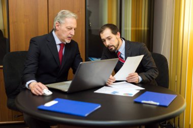 çalışan iş adamları 