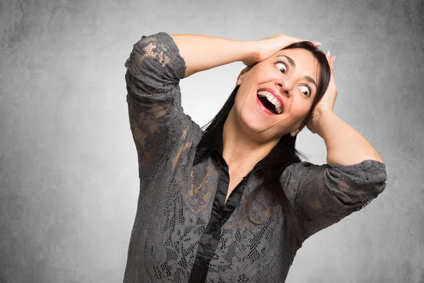 Portrait d'une femme excitée — Photo