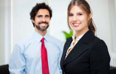 gülümseyen iş ortakları