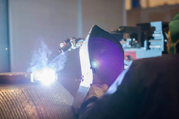 Welder working with Welding Iron — Stock Photo, Image