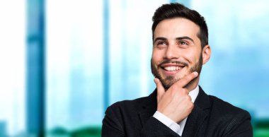 genç yakışıklı işadamı 