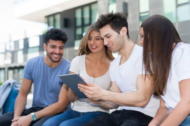 arkadaşlar tablet birlikte kullanma