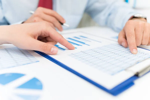 Gente Negocios Trabajando Documento Negocios — Foto de Stock