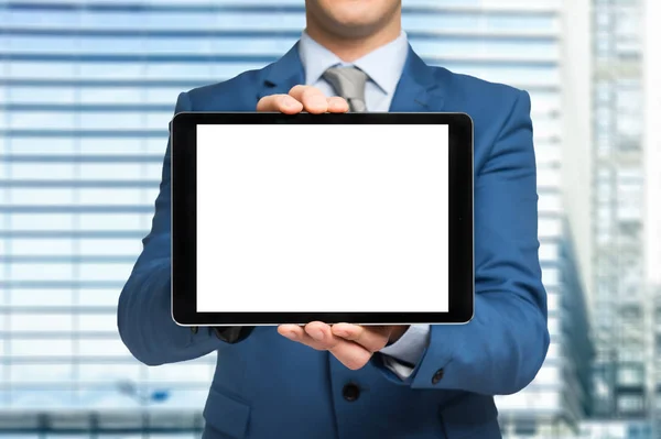 Hombre Negocios Mostrando Una Pantalla Tableta Blanco — Foto de Stock