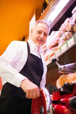 adam kesme ham bir bakkal