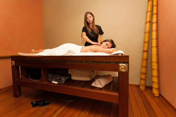 Relaxed Woman Receiving Massage Spa — Stock Photo, Image