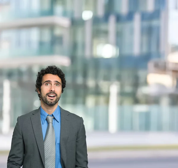 Retrato Hombre Negocios Sorprendido Gran Espacio Copia —  Fotos de Stock