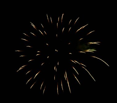 Gökyüzünde havai fişekler ve yeni yıl konsepti