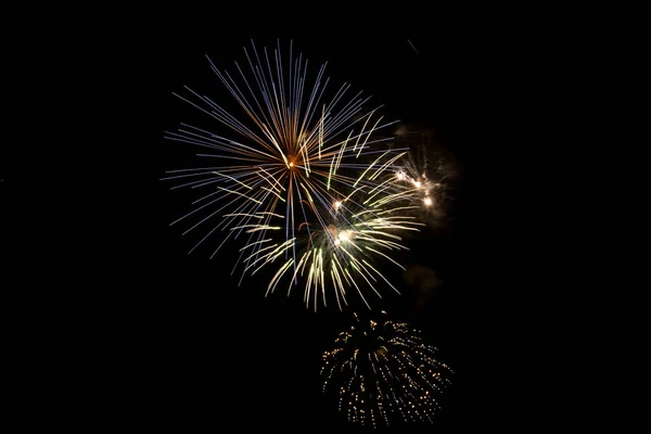 Πυροτεχνήματα Στον Ουρανό Για Εορτασμό Και Την Έννοια Του Νέου — Φωτογραφία Αρχείου