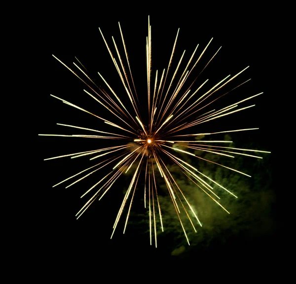 天空中的烟火庆祝和新年的概念 — 图库照片