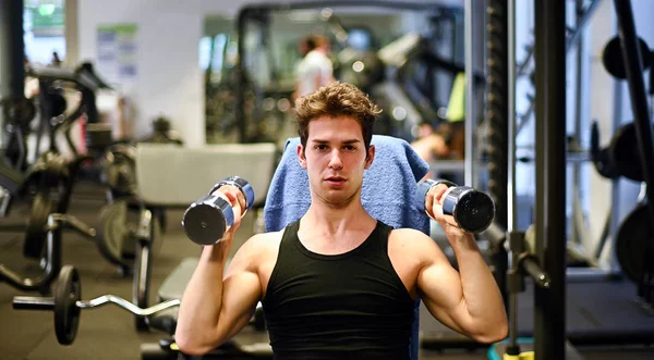 Bodybuilder Lifting Dumbbells Work Out His Arms Shoulders Gym — Stock Photo, Image