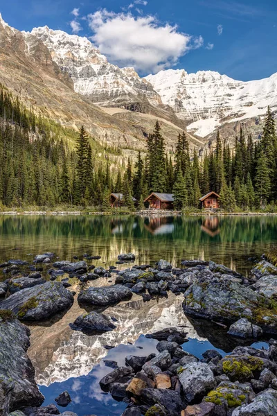 Kanada kayalık dağlarında pastoral dağ manzarası — Stok fotoğraf