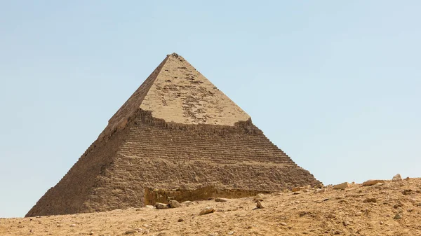 Kilátás a nagy piramis fáraó Khafre, ősi építészet Egyiptom a Giza komplex színes fotó mérföldkő — Stock Fotó