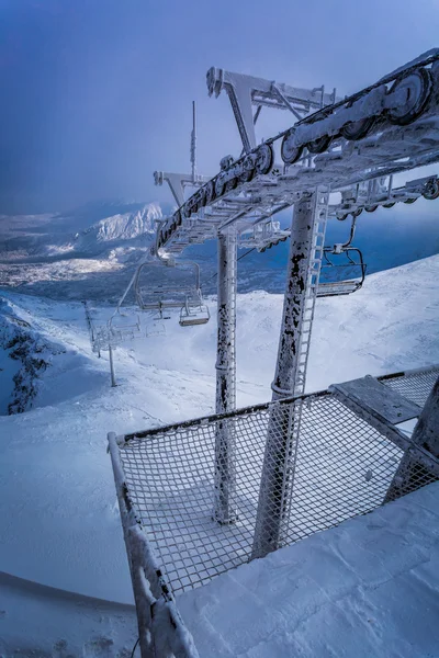 Funivia ghiacciata sui monti Tatra, Polonia — Foto Stock