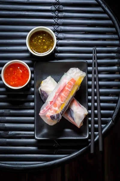 Delicious and fresh spring rolls with sweet and sour sauce — Stock Photo, Image